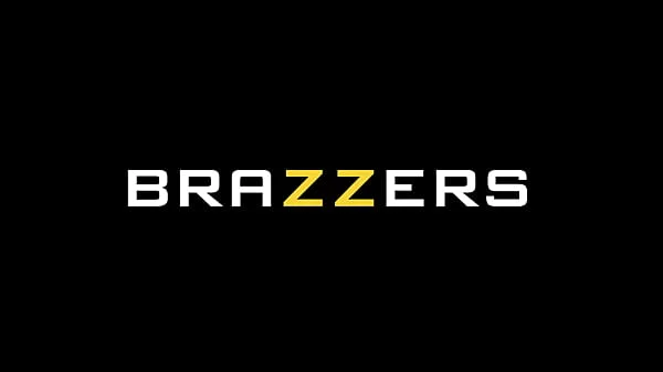 Big Titty Barista - Ashlyn Peaks / Brazzers  / stream full from www.zzfull.com/thanhe