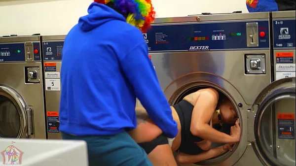 Ebony Pornstar Jasamine Banks Gets Fucked In A Busy Laundromat by Gibby The Clown