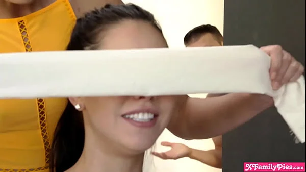 Bird box challenge with teen BFFs Alina Lopez and Avi Love