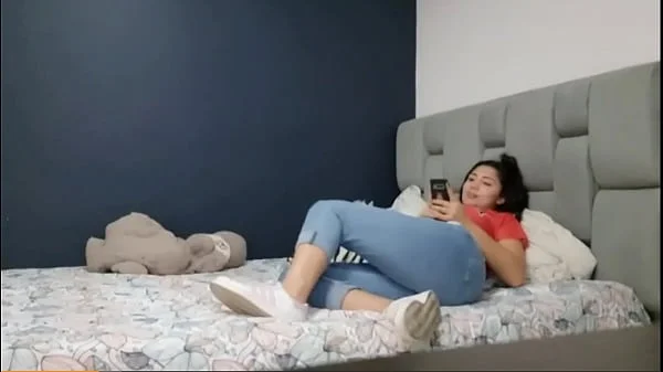 Martinasmith making her friend cumming in her mouth while she is on the phone with her boyfriend